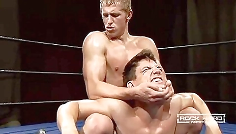 Saria and cum- cynthia honoed with her sexy feet