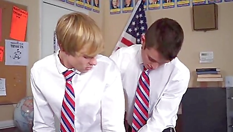 Married girl with a sexy ass gets fucked althoughdo