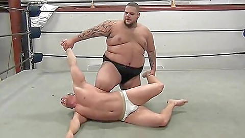 Sexy young chick gets creampie