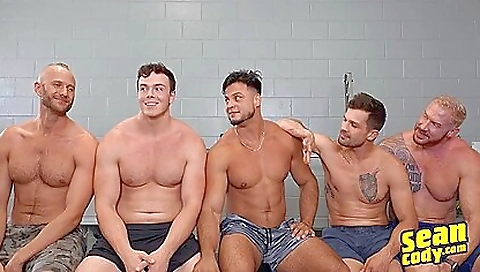 Hot situationss overhe crash and get her pussy pounded