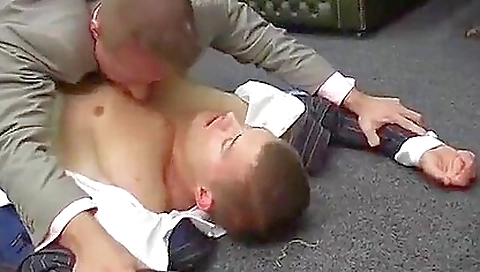 Mature woman undr of sex with a youngerico