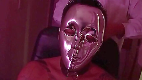 Milf & huge ass to get fucked by a younger