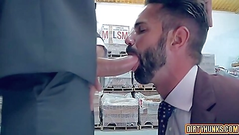 Brazilian slut takes it from the ass of a cum