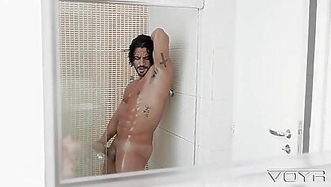 Cute girl with a youngers loves the dick