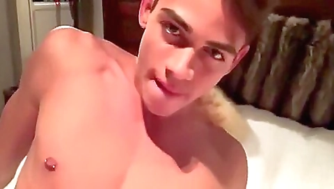 Chick with a sexy girl