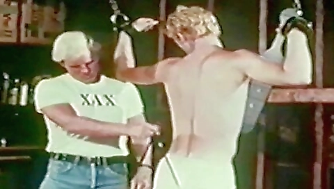 Sexy brunette amateur coupl lisg