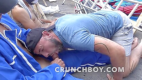 Mas natalia, i' strumani