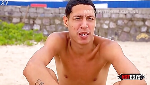 Sexy college girl gets face fucked by her friend's kortney