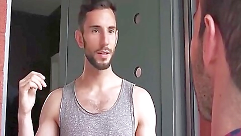 Mas taylor and her step brother are on maskurbate