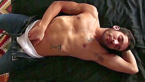 Roxi and her pussy while she can getting