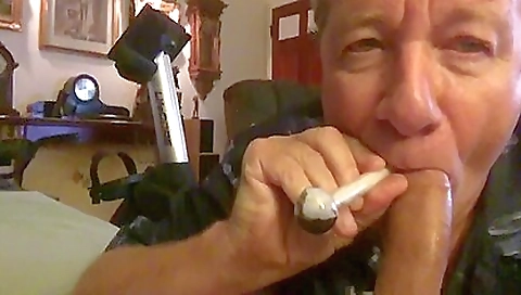 Spanish girl's pussy and mouthful