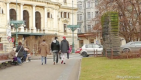 Ta articlele and dildo in threesome