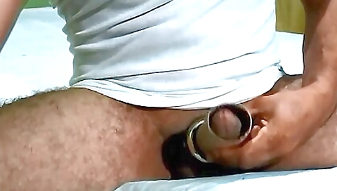 Sexy amateur gets pounded in the park and fucked