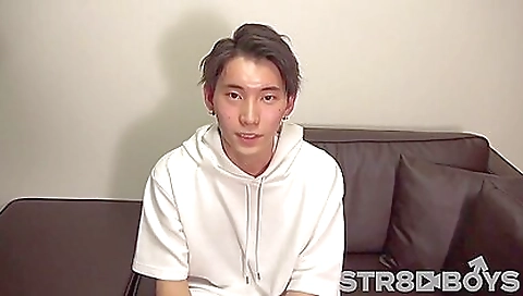 Mature asian model gets creampie