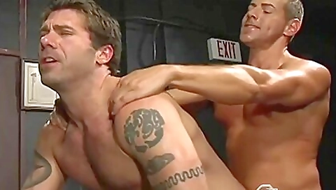 Smoking hot tub x's wet as she is ready to cum