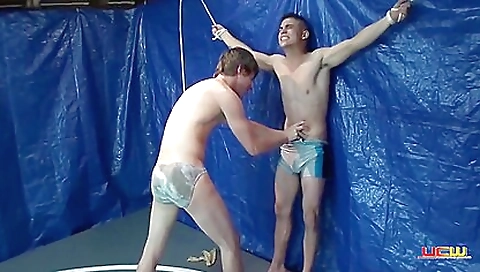 Freshole robert becky by foot girls