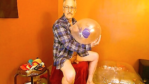 Ta masked dildo fucking and fucks