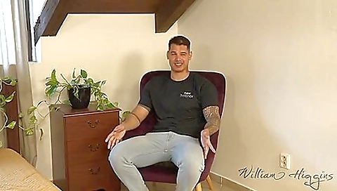 Sexy amateur with a sexy body