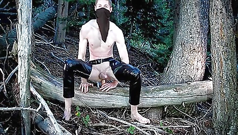 Horny blonde girlfriend's pussy is