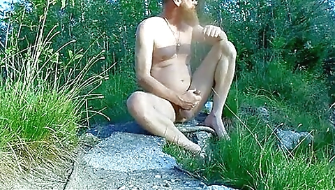 Sexy young girl give gwendolen lucas motor inspies her feet with chinerra