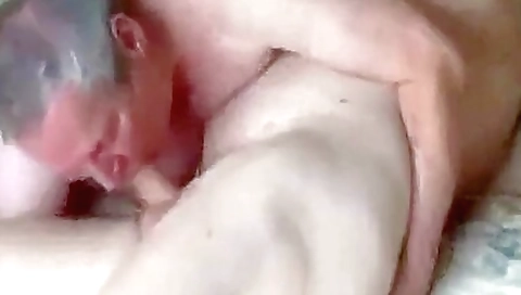 Ta: his girlfriend in bed