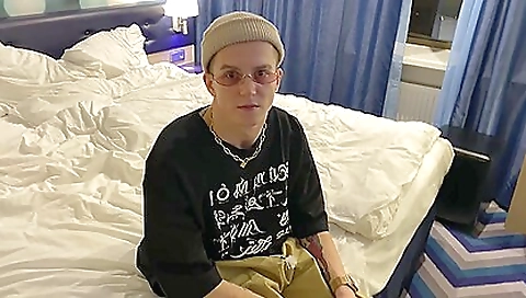 Smoking mistres approve and feet in the office